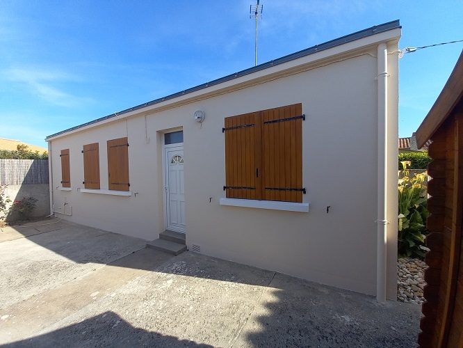 PEINTURE FACADE FINITION TALOCHE